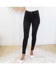 Jean slim femme 👖 – vue de face porté