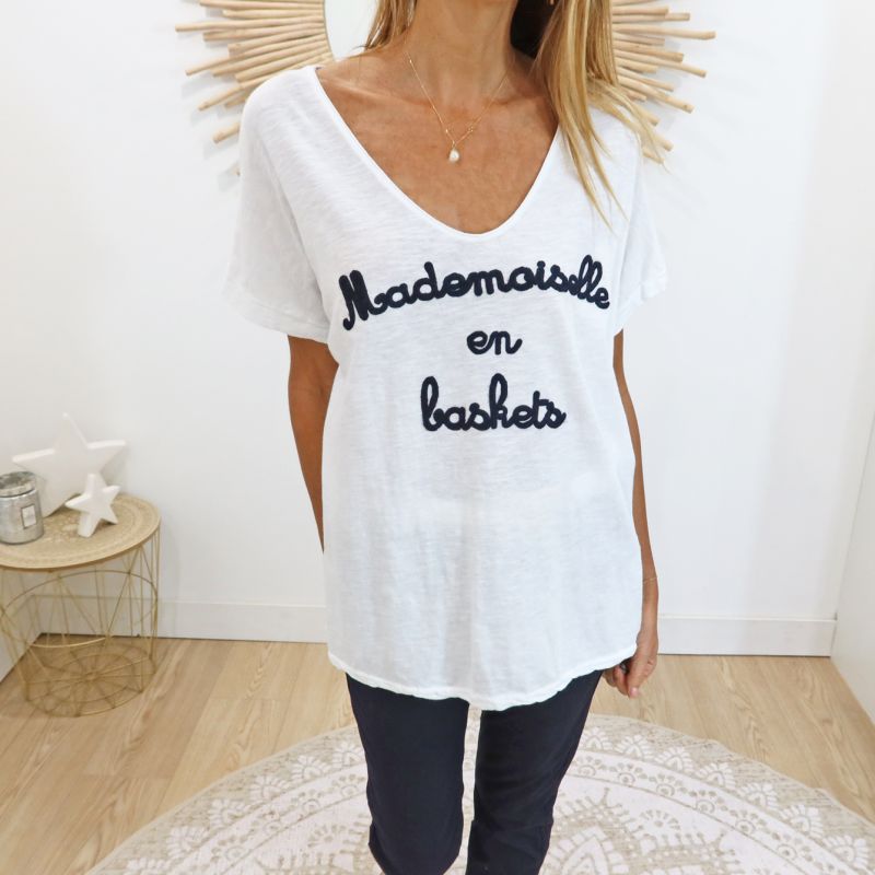 T-shirt Mademoiselle en Baskets