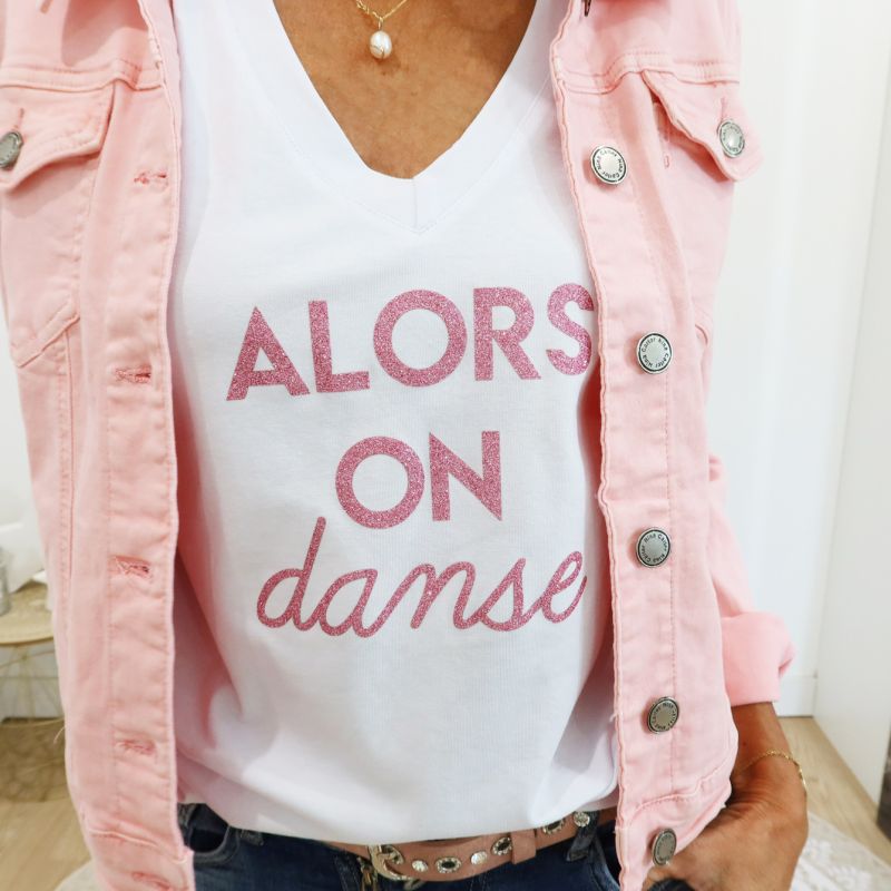 T-shirt alors on dance rose