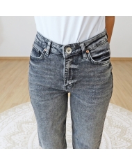 Jean Mom Fit Isabella Garcia