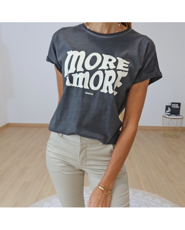 T-shirt More Amore Garcia