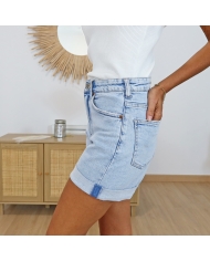 Short Isabella Garcia