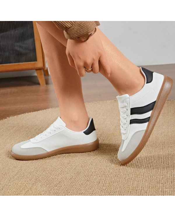 Baskets Zoe blanches
