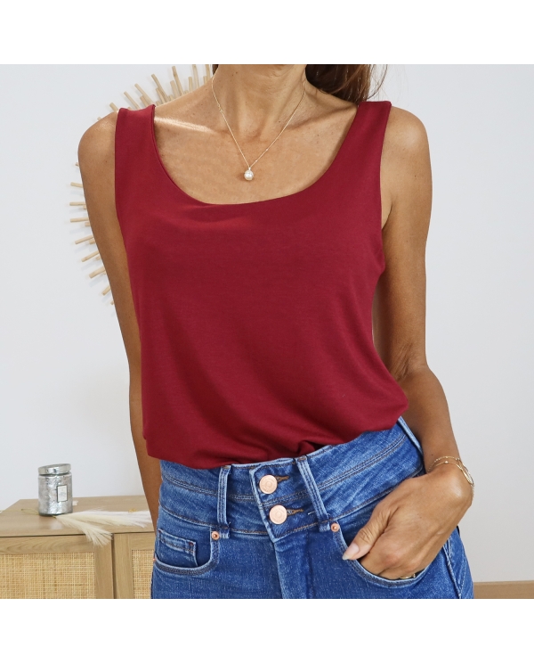 Top bordeaux femme fluide Giselle – look complet avec jean