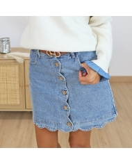 Jupe courte en jean délavé – boutons devant