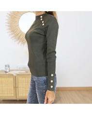 pull-femme-kaki-boutons-dores-epaules.jpg