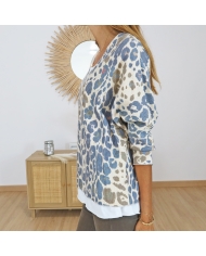 Pull fin léopard femme – motif léopard bleu et beige sur fond écru