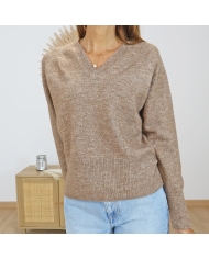 Pull femme caramel 🍯 – vue de face porté