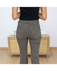 Jean femme bootcut chocolat brun clair – vue de dos