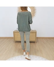 Pull kaki femme – vue de dos