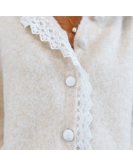 Gilet Gloria – boutons fantaisie recouverts de dentelle