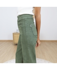 Jean kaki straight large femme – tissu coton stretch