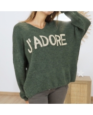 Pull oversize kaki – détail impression “J’Adore” dorée
