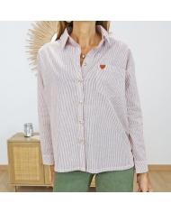 Chemise femme rayée camel 🤍 – vue de face portée