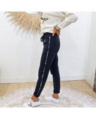 Pantalon Saya femme – détail bande argentée sur le côté