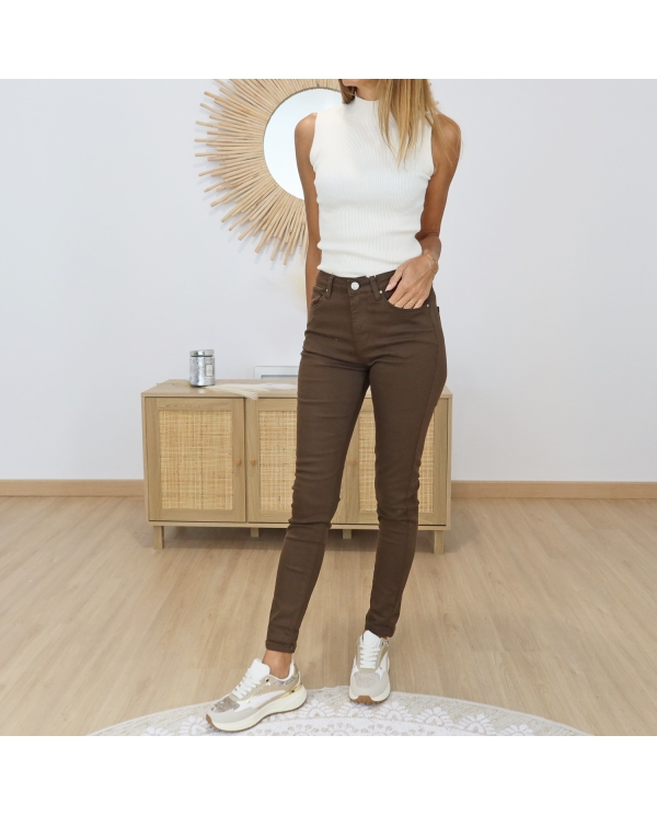 jean slim femme chocolat coupe ajustée stretch