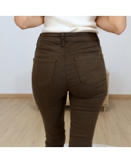 vue dos jean slim femme coloris chocolat coupe féminine