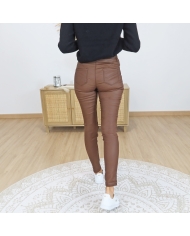 pantalon slim femme marron caramel coupe galbante