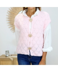 Gilet Morgane rose – détail broches soleil dorées ☀️