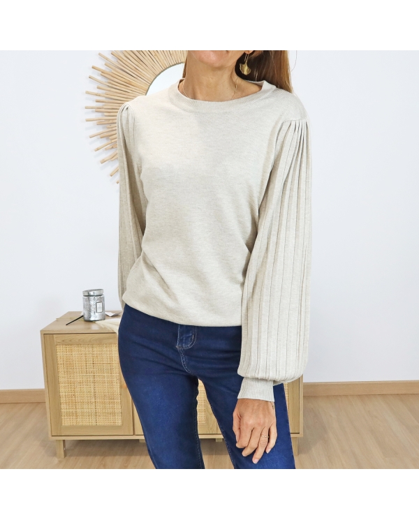 Pull femme KALONE Kaffe beige – vue de face manches plissées
