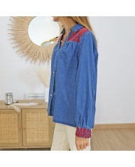 Chemise en jean SANDA VUE DE COTE Chemise en jean SANDA VUE DE COTE