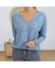 Pull femme bleu ciel â vue de face col V Pull femme bleu ciel â vue de face col V