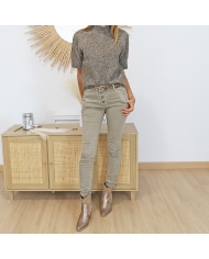 Pull brun KACUBA – look chic & féminin Mademoiselle-Caprices