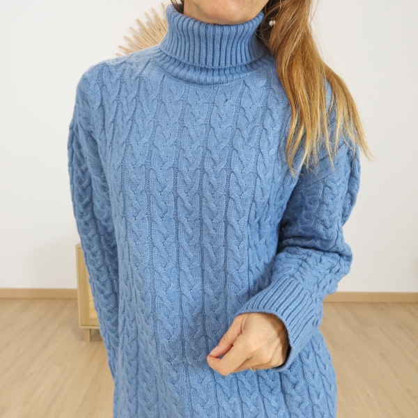 Robe pull NAOMI – look avec bottes HARMONY taupe Robe pull NAOMI – look avec bottes HARMONY taupe