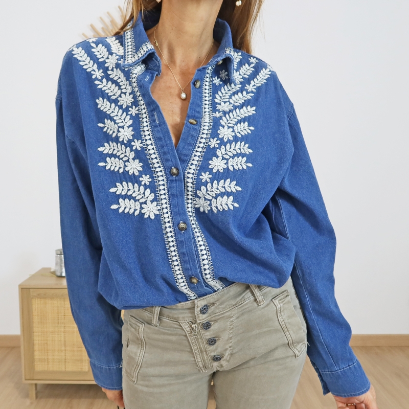 Veste en jean CHLOÉ – texture denim & broderie