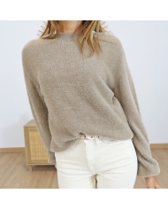 Pull taupe femme – détail maille douce