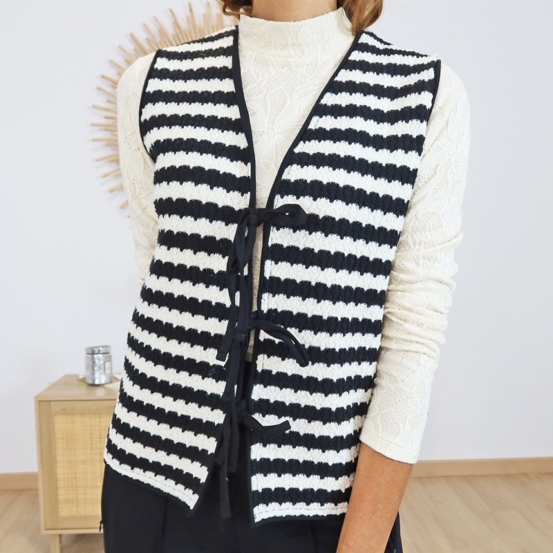 Gilet Garcia – détail liens à nouer