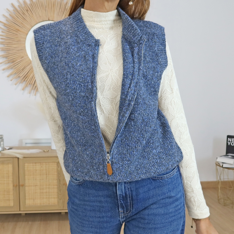 Gilet sans manches bleu – détail fermeture zip