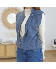 Look gilet bleu + sous-pull écru