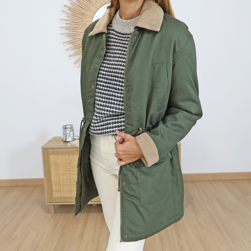 Veste 3/4 kaki – détail col velours beige