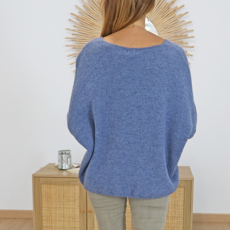 Pull femme oversize col V – vue de dos