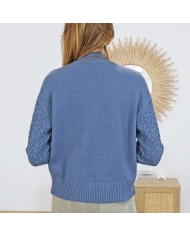 Pull bleu col cheminée – vue de DOS