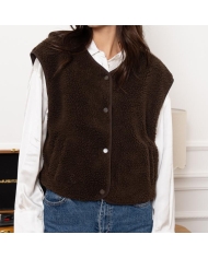 Veste sans manche avec pressions – gros plan