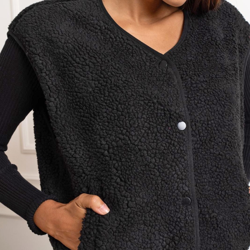 Matière moumoute noire – gros plan