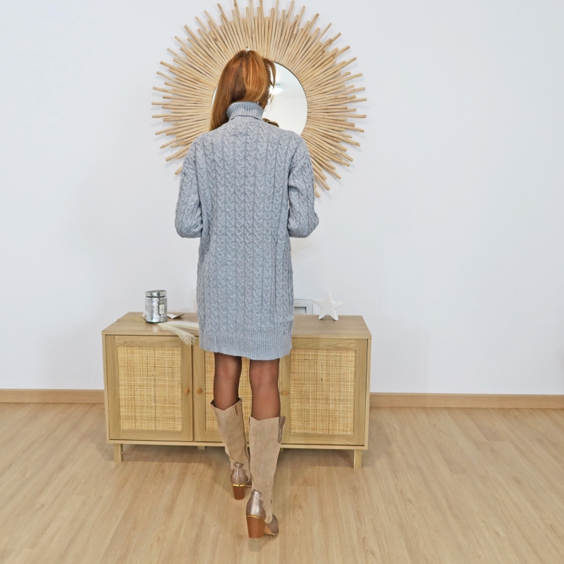 Robe NAOMI portée avec bottes