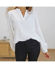 Blouse KALUISE blanche portée