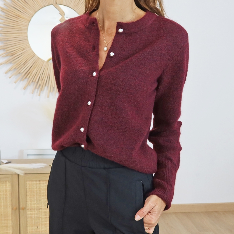 Look gilet Kaniel bordeaux porté