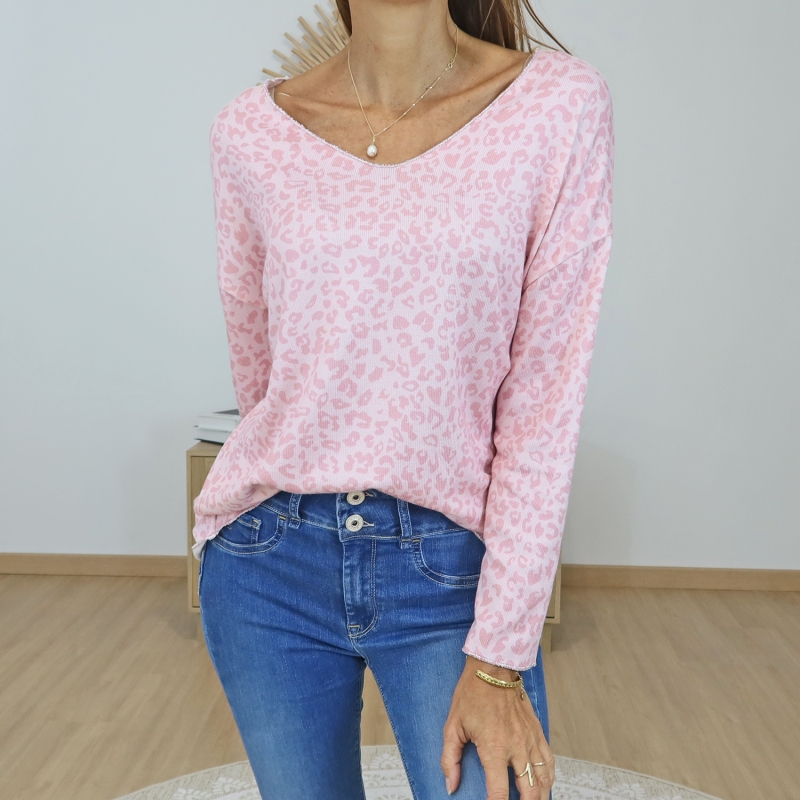 pull leopard rose femme col v