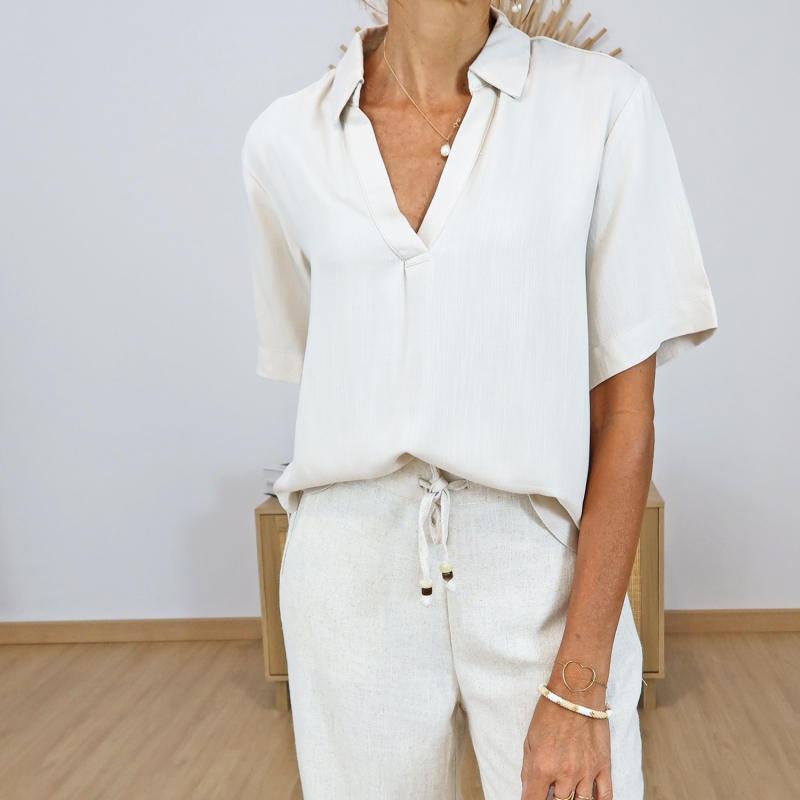 blouse amora tiffosi beige fluide portée