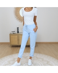 jogging bleu ciel look casual chic