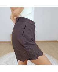 short femme détail broderie anglaise bas