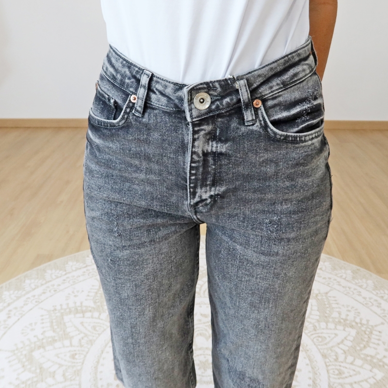 jean Garcia femme noir gris