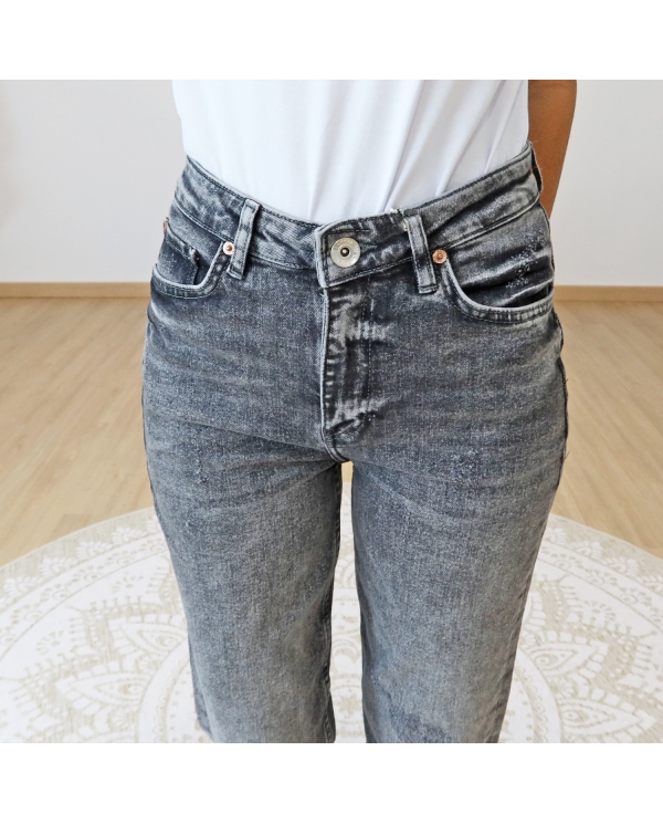 jean Garcia femme noir gris