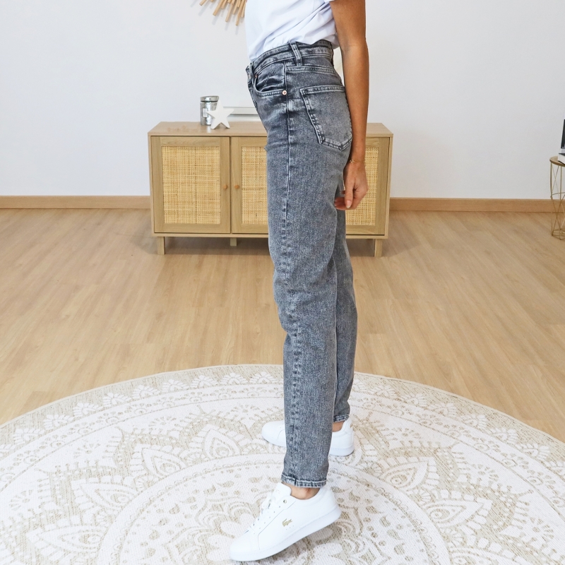 Jean Mom Fit Isabella Garcia