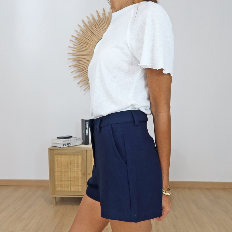 short marina femme look chic