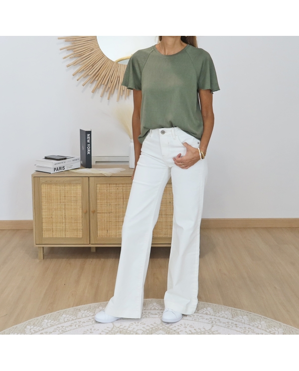 t-shirt femme look chic naturel
